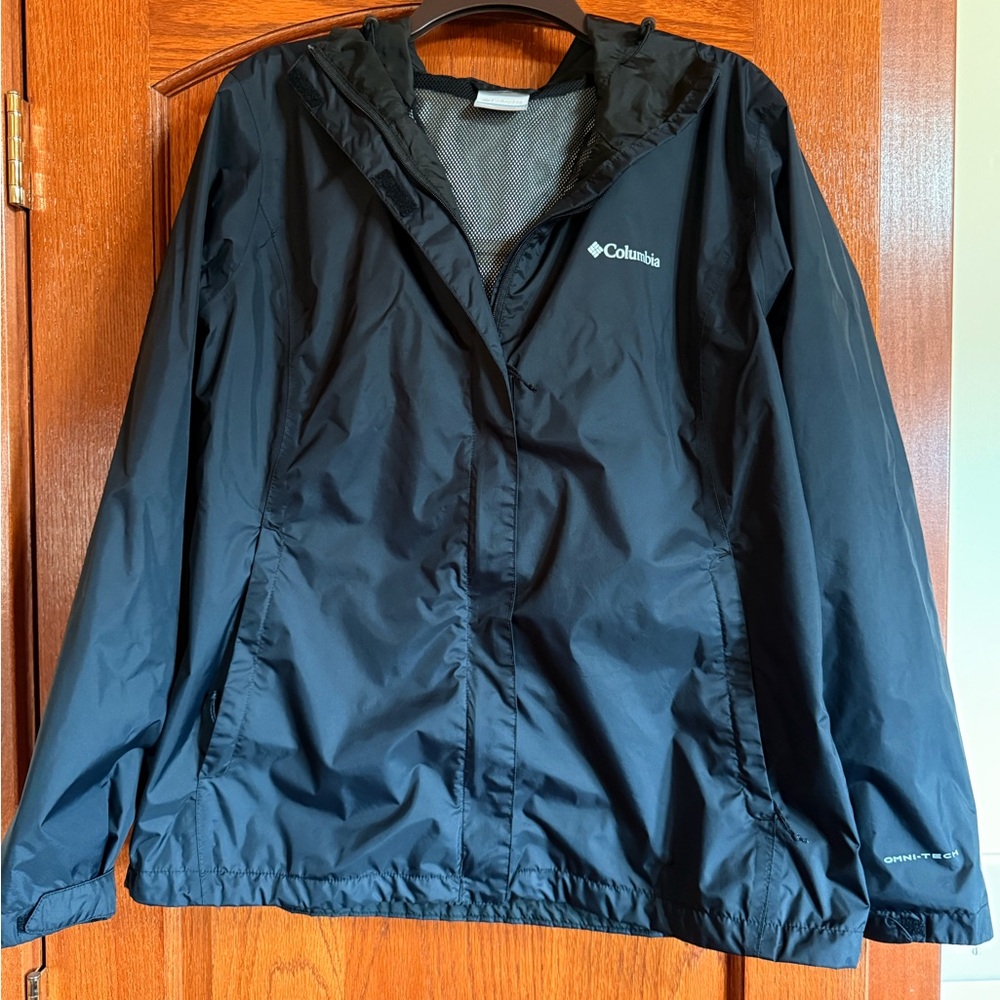 Women's Columbia Black Omni-Tech Jacket with Hood  Water-Resistant Fabric